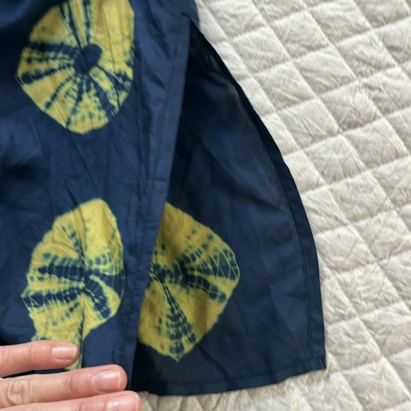 || Elan || Button Down•  Tunic Top • Bold Print • Navy and Gold Batik - Picture 5 of 10